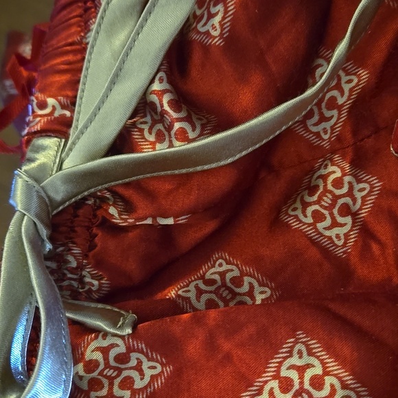 Kathryn Red & Pewtee Pattern Pajama 2 Pc Set Long Sleeve Pocket Drawsting L NWOT - Picture 8 of 8